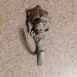 Vintage Lion Head Wall Hook Bronze